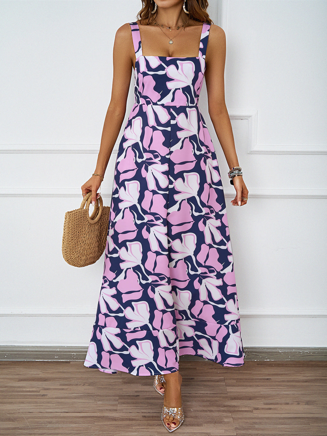 Maxi dress for women with floral design and sophisticated straps Chic & Stil