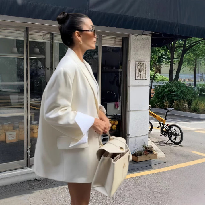 Ladies Elegant Oversized Blazer Jacket with Practical Pockets Lune London