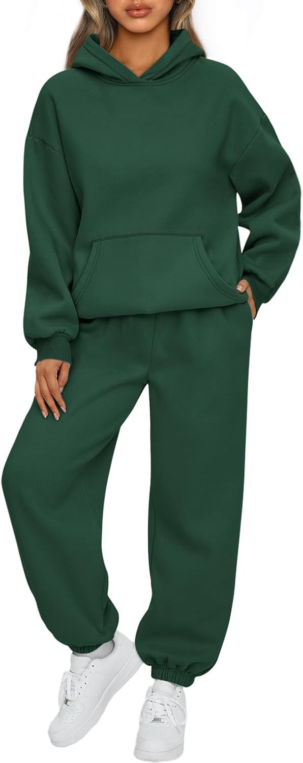 Women's casual hoodie jumpsuit made of high-quality sweat material with practical pockets Chic & Stil