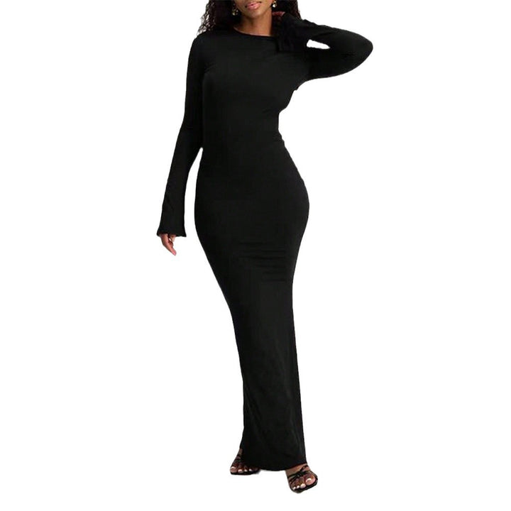Elegant long sleeve maxi dress for women with bodycon silhouette and keyhole neckline Chic & Stil