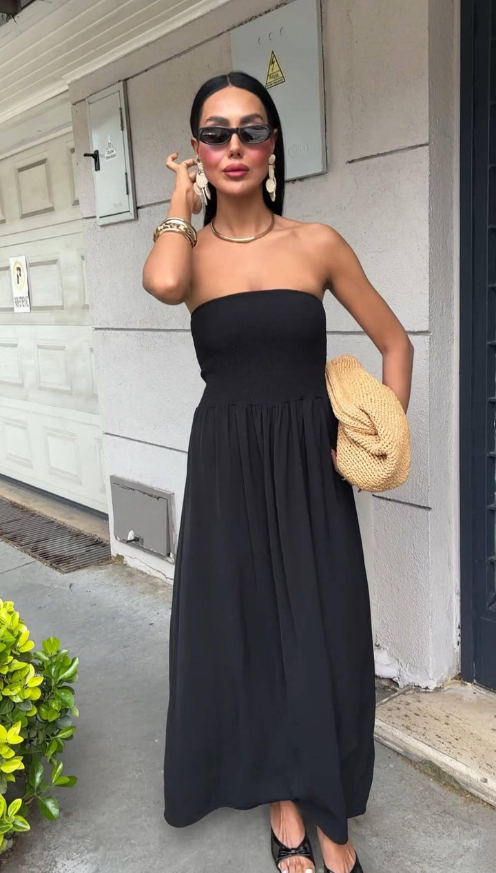 Sleeveless maxi dress for women with a gathered top Lune London