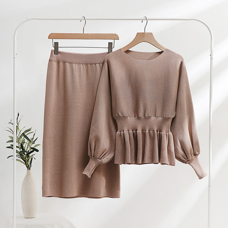 Fashionable women's knitted loungewear set with ruched top and midi skirt Lune London