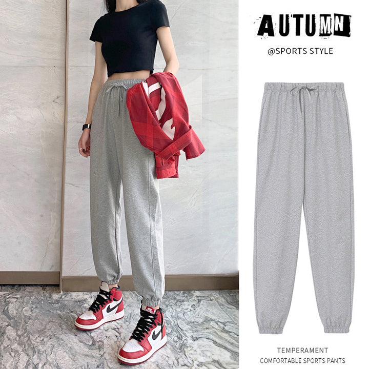 Ladies comfortable sports pants with elastic waistband and modern details Lune London