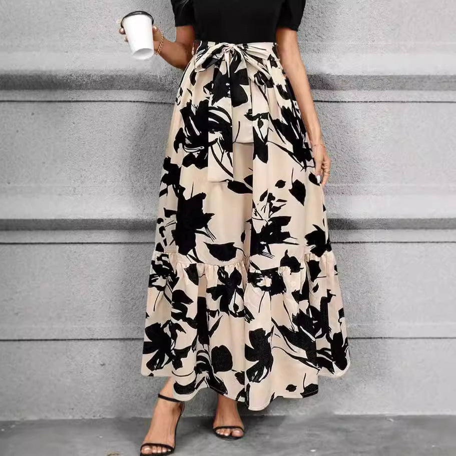 Jupe maxi pour femmes avec coupe volumineuse et design floral Chic & Stil