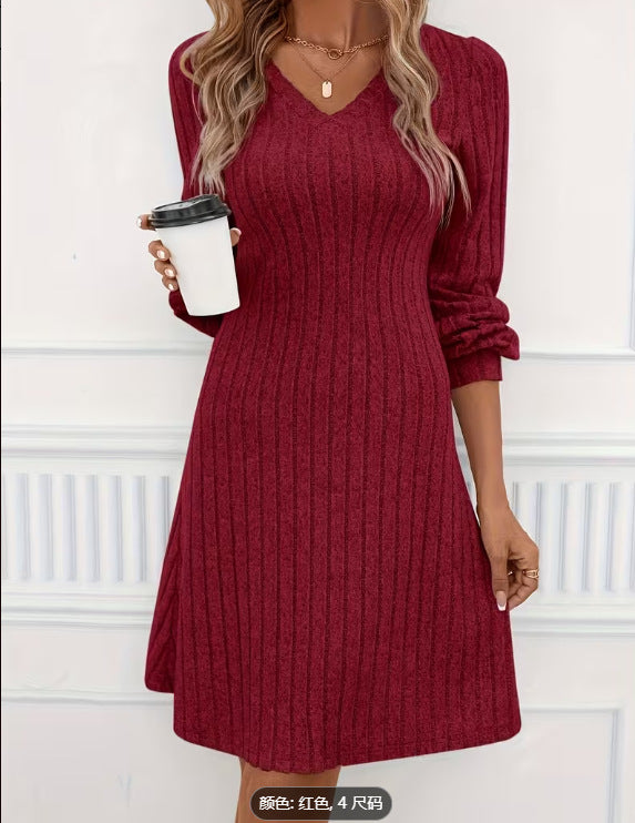 Robe en tricot pour femmes avec décolleté en V et manches bouffantes décontractées Chic & Stil