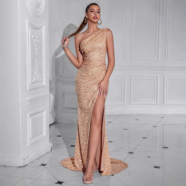 Robe de soirée glamour pour femmes avec design asymétrique et paillettes scintillantes Chic & Stil