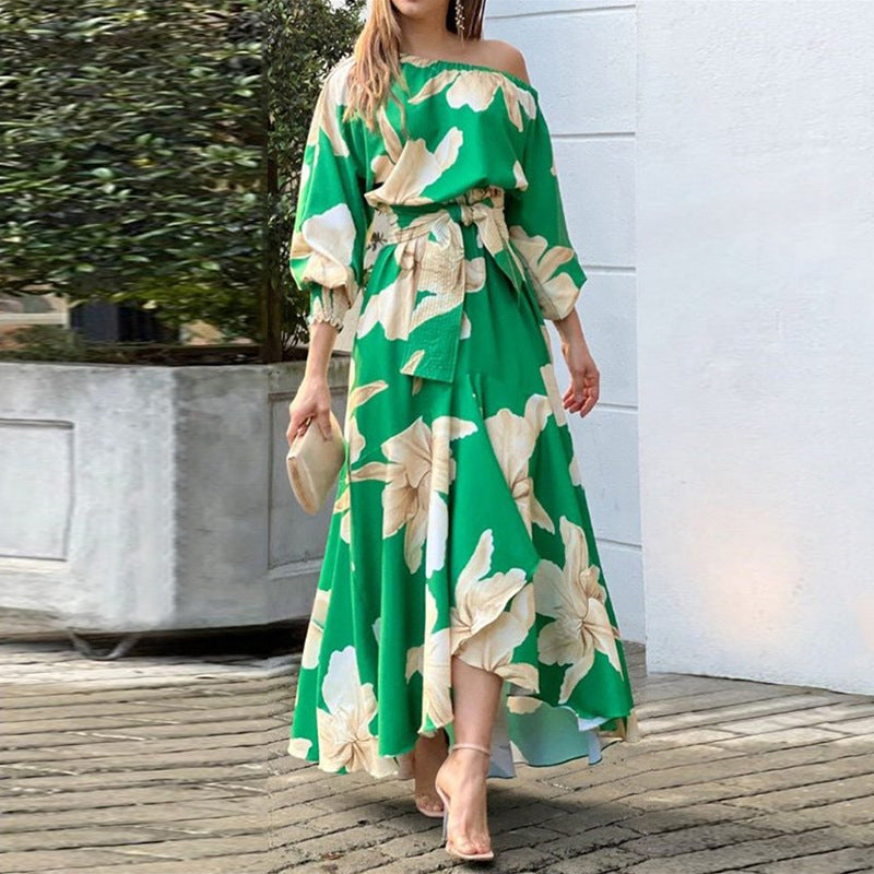 Robe maxi élégante pour femme avec design dénudé des épaules et détails volants Chic & Stil