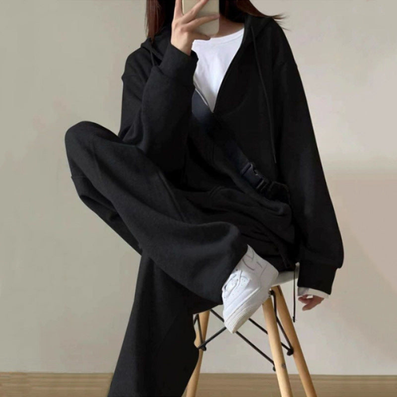 Women's Urban Lounge Set with Hoodie and Wide Jogging Pants Chic & Stil