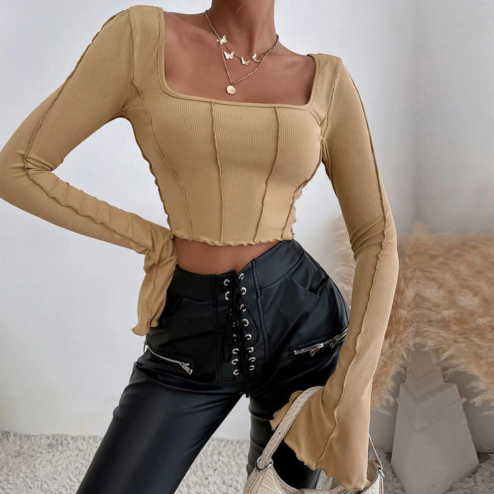 Chic & Stil Women's Short Top Couture with Square Neckline and Long Sleeves