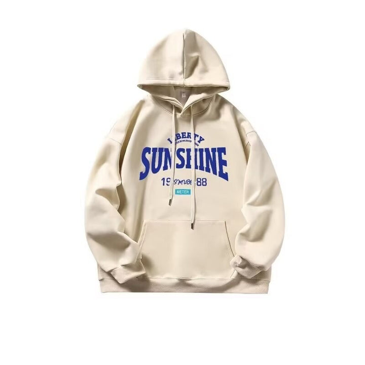 Women's hoodie with modern lettering and practical kangaroo pocket Chic & Stil