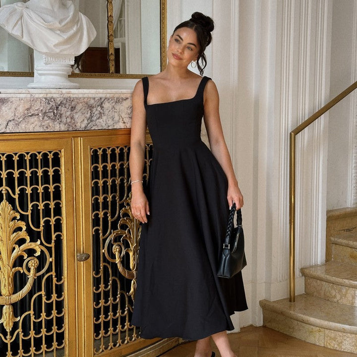 Women's evening dress with square neckline and flowing skirt Lune London