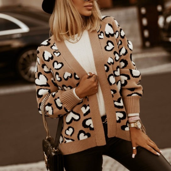Knitted women's jacket with heart-shaped pattern and casual fit Lune London