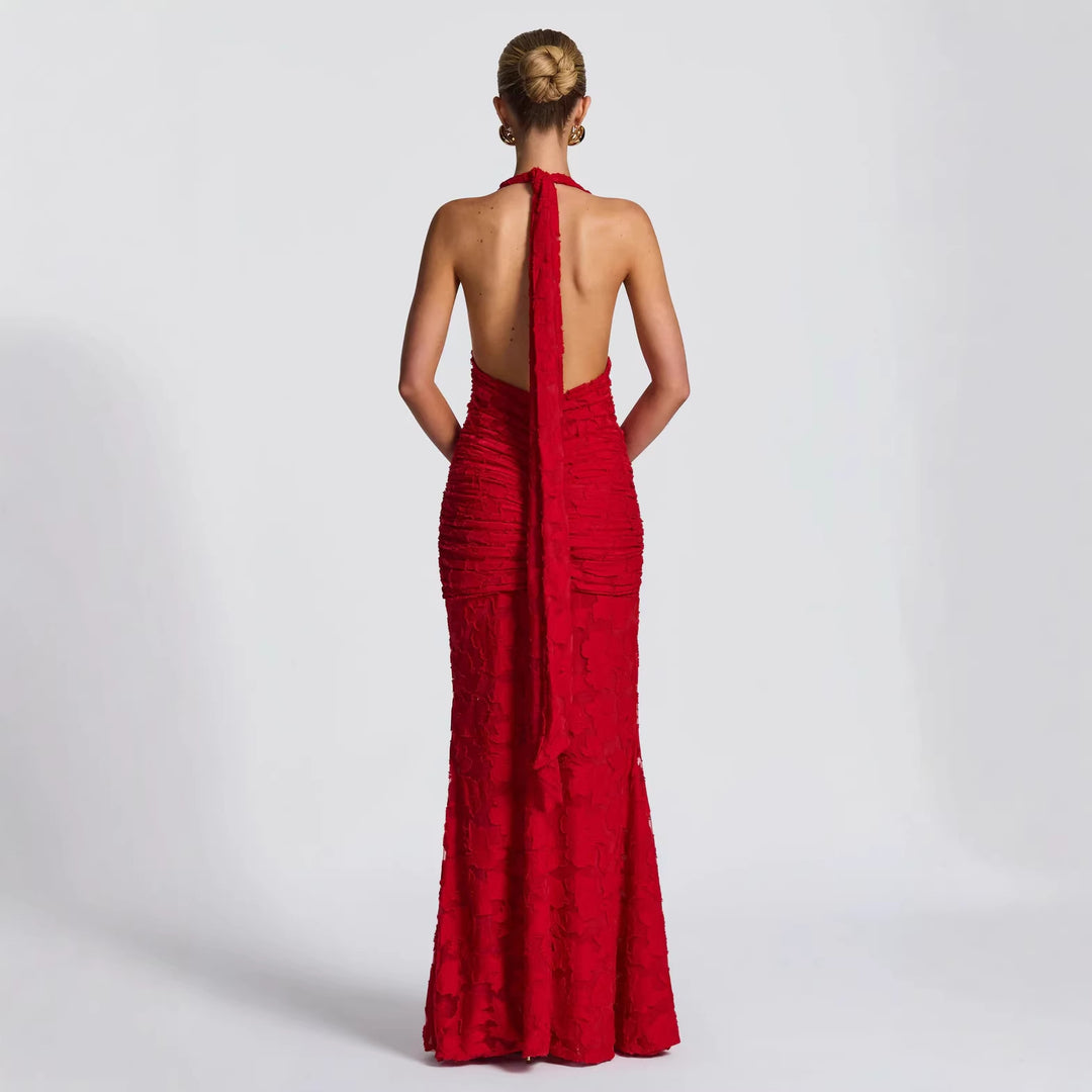Glamorous evening dress for women with deep V-neck and ruched texture Chic & Stil