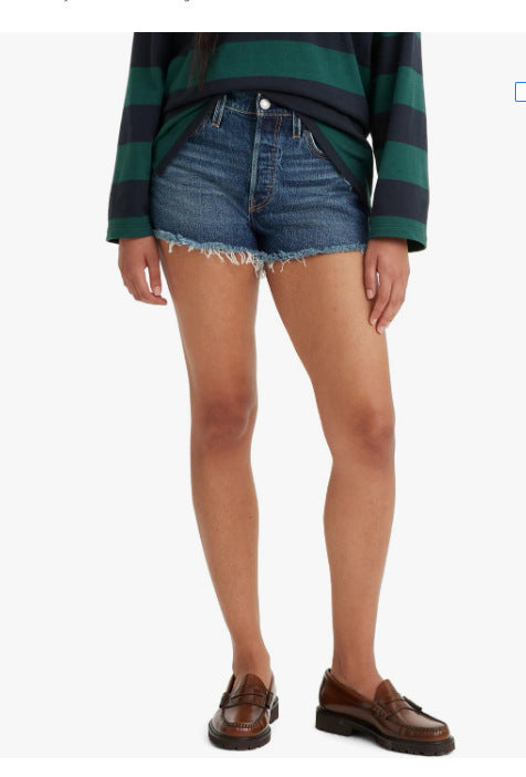 Women Frayed Denim Shorts in Vintage Style with Modern Fit Lune London