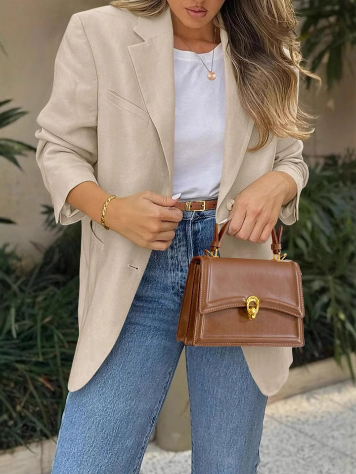 Women Elegant Blazer with modern cut lines and practical pockets Lune London