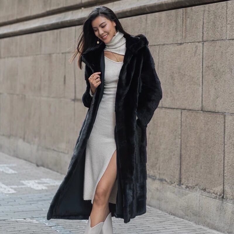 Elegant long coat for women Lune London