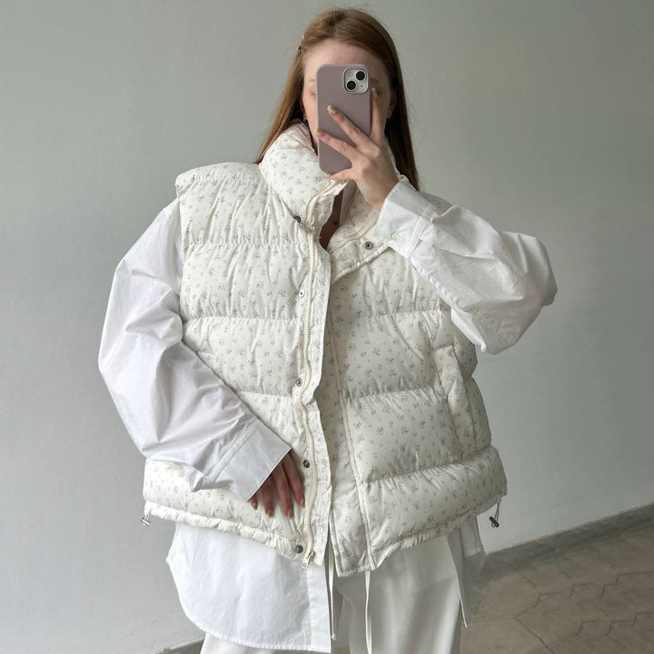 Ladies quilted vest with trendy collar and practical pockets Lune London