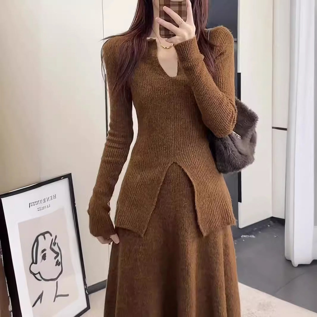 Ladies' knit dress with an elegant slit and a structured design Lune London