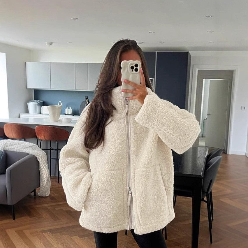 Ladies comfortable fleece sweater with high collar and large pockets Lune London