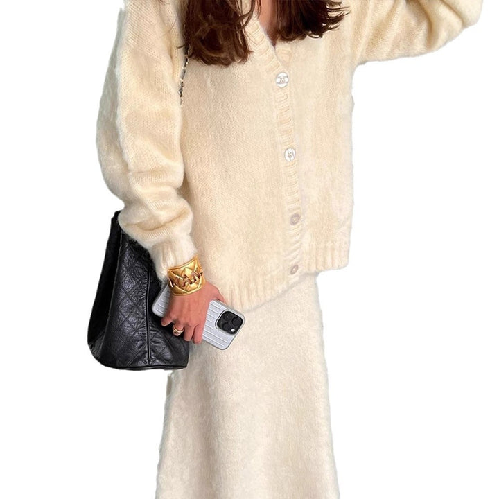 Cardigan for ladies in soft knit with V-neck and button details Lune London