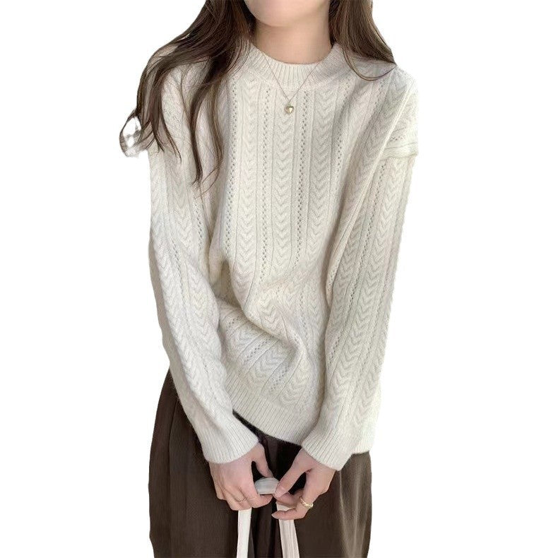Women’s chunky knit sweater with a modern braid pattern and a high round neck Lune London