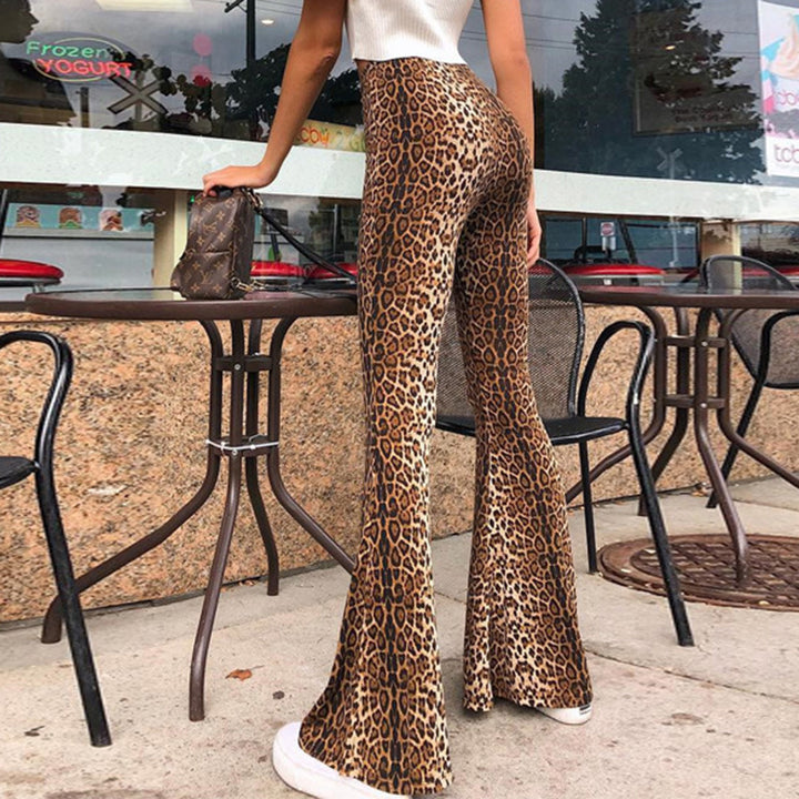 Women's flared pants in trendy leopard pattern Chic & Stil