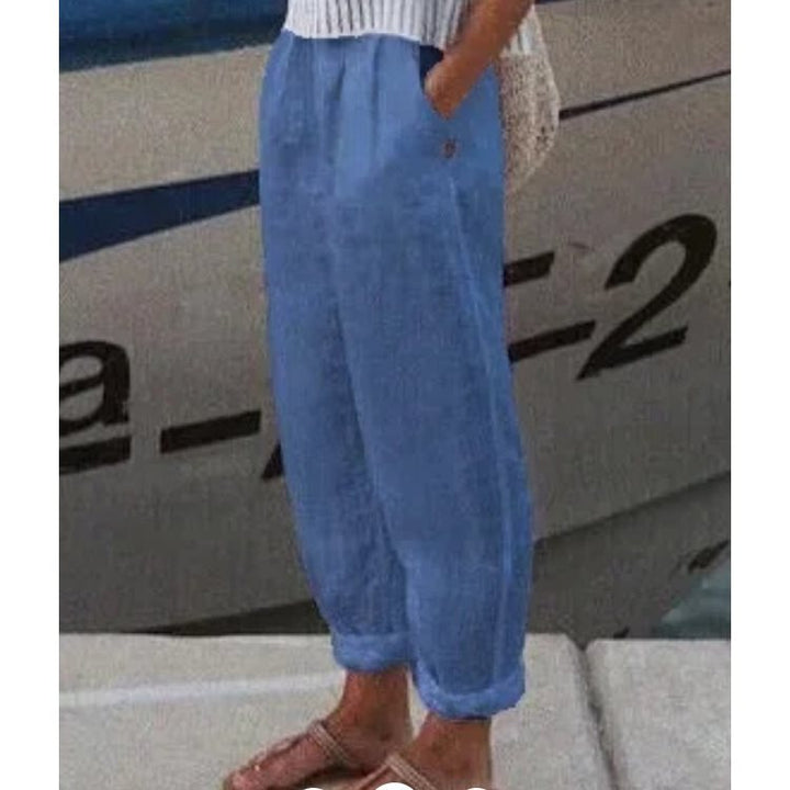 Casual linen pants for women with elastic waistband and practical side pockets Lune London