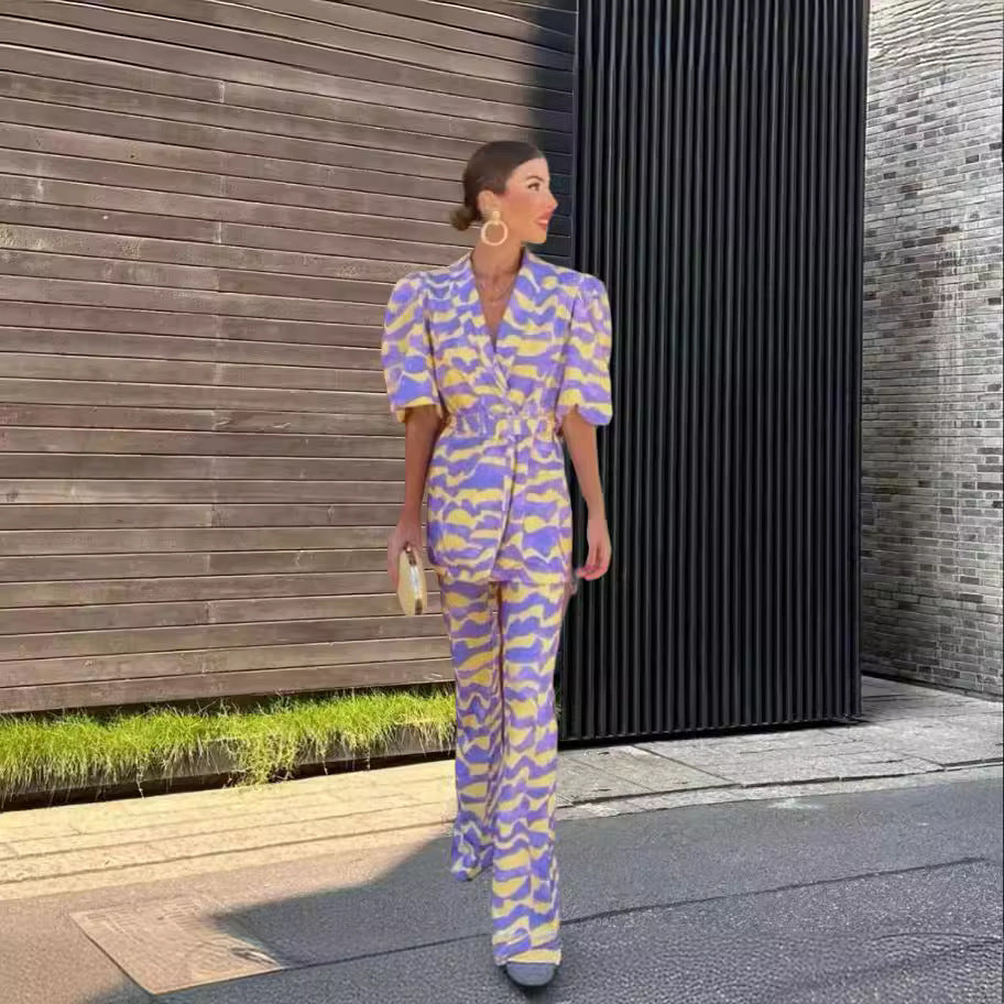 Women Fashionable Set with Exclusive Pattern and Fitted Silhouette Lune London