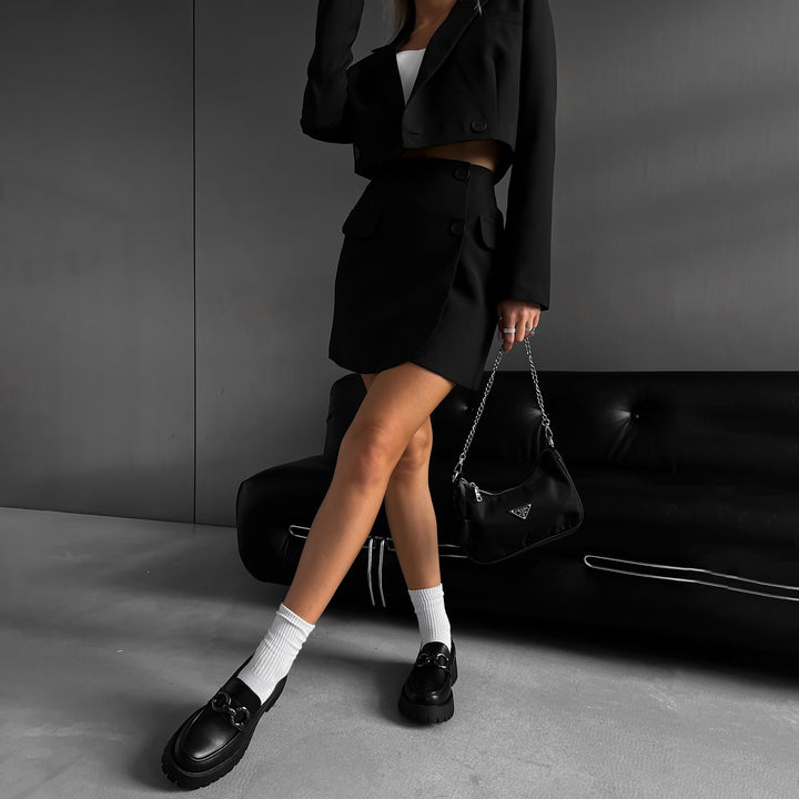 Women's blazer-skirt set with trendy cut and practical pockets Lune London