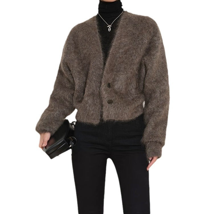 Elegant knitted jacket for women with a modern fit and high collar Lune London