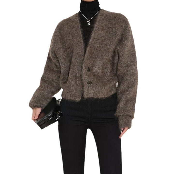 Elegant knitted jacket for women with a modern fit and high collar Lune London