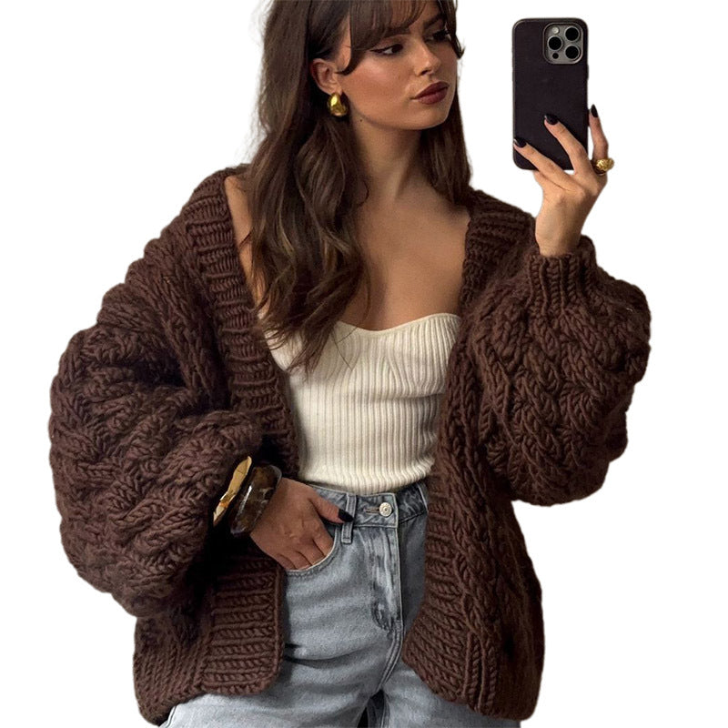 Thick knit jacket for women with an oversized fit and elegant braided patterns Lune London