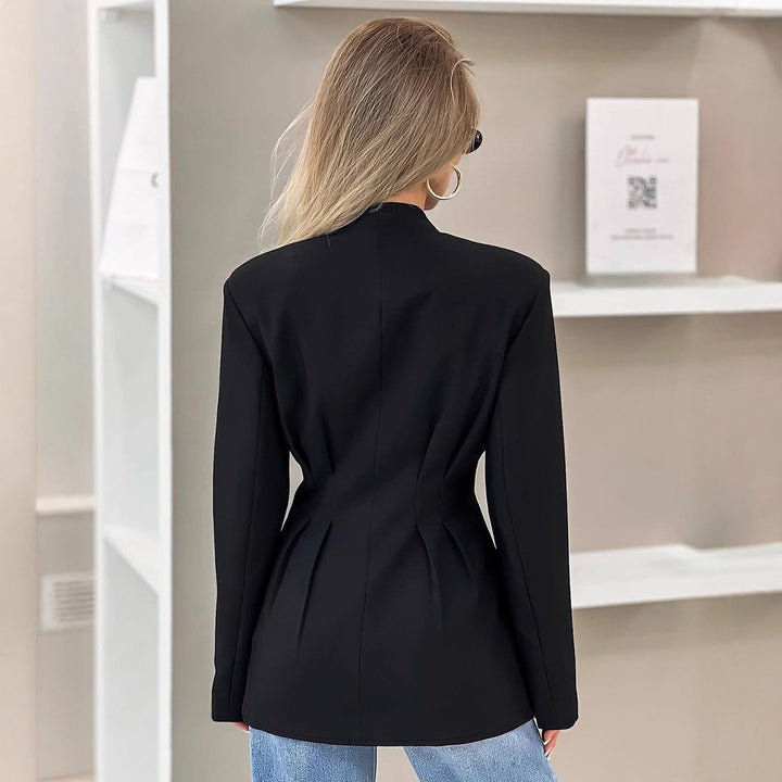 Veste élégante pour femmes avec coupe ajustée et détails de boutons Chic & Stil