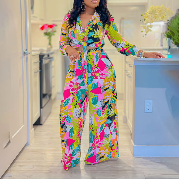 Ladies elegant jumpsuit with floral patterns and fitted cut Lune London