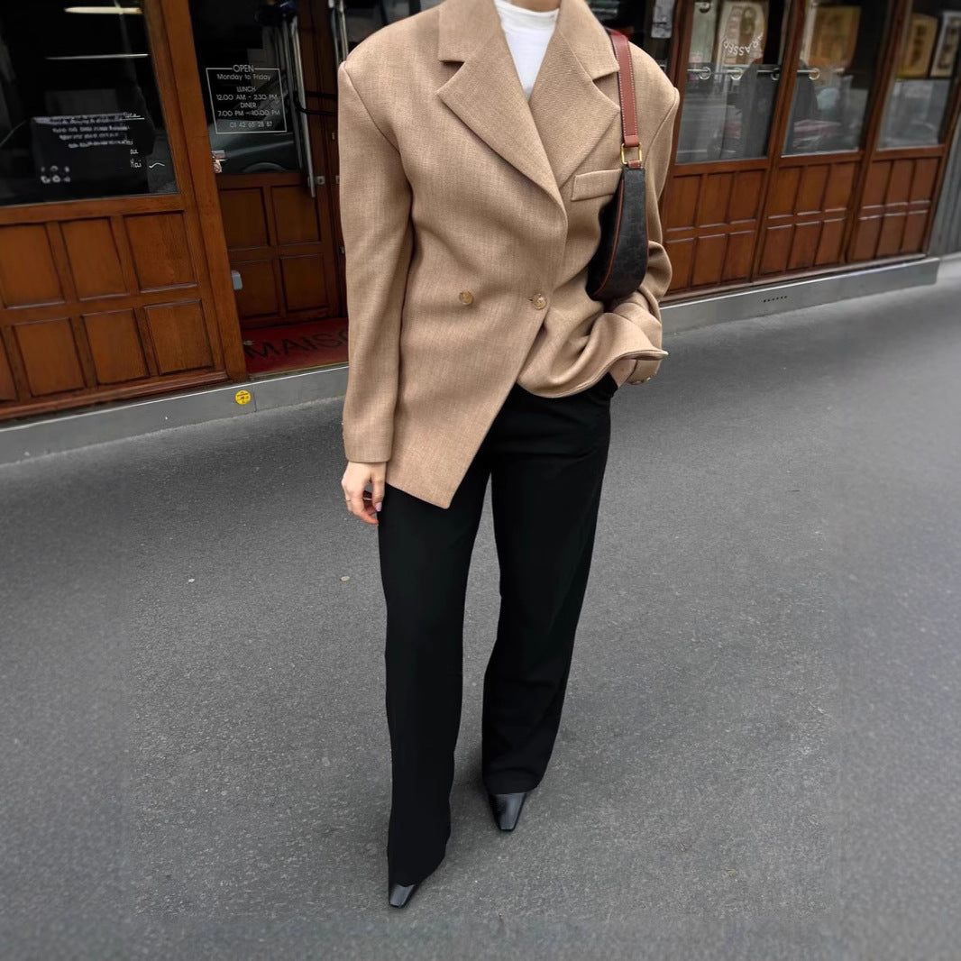 Lune London elegant women's blazer with modern double-breasted cut