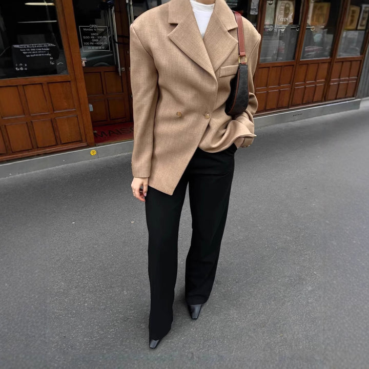 Lune London elegant women's blazer with modern double-breasted cut