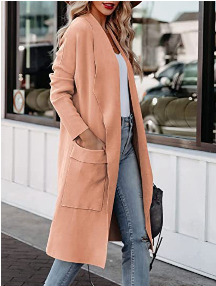Ladies trendy long sleeve cardigan with practical pockets Lune London