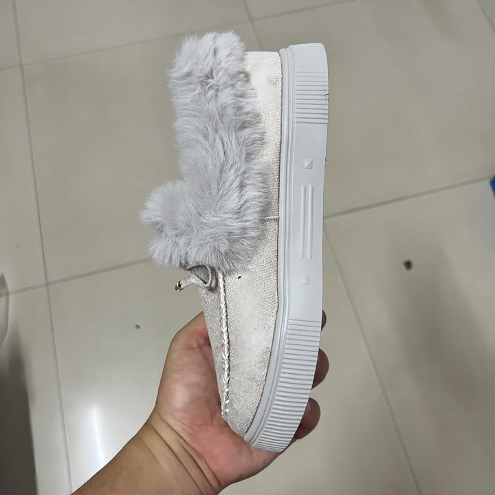 Women's sneakers with faux fur collar Lune London