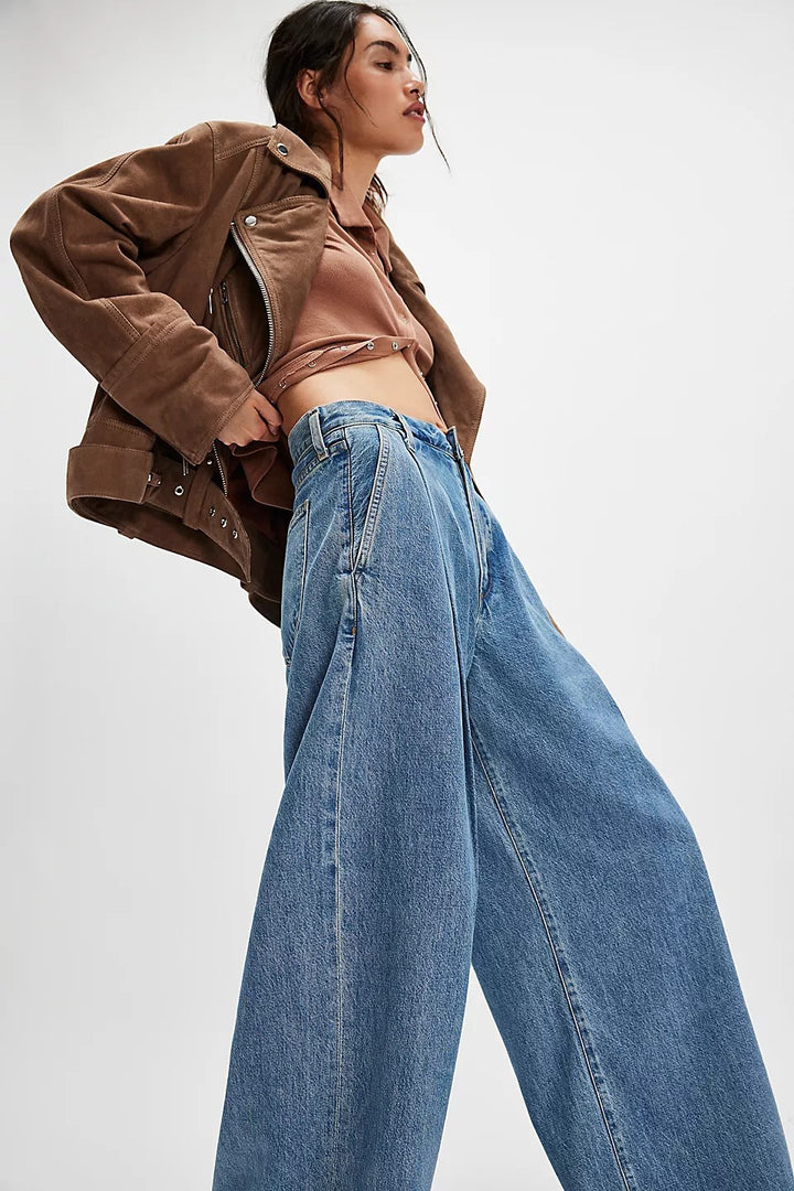 Women's Wide Denim Pants with High Waist and Casual Silhouette Lune London