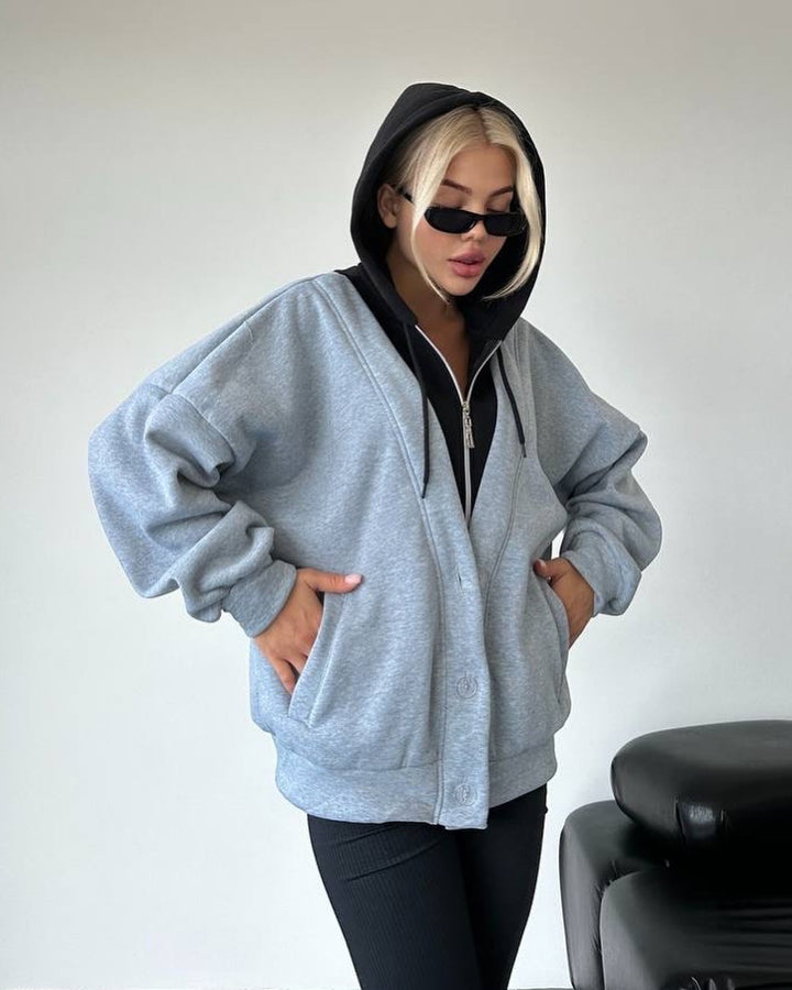 Comfortable oversized jacket for women with hood and snap closure Lune London