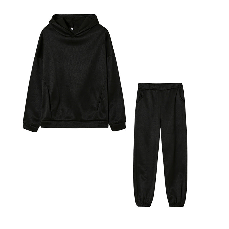 Ensemble de sweat à capuche sportif et de pantalon de jogging Chic & Stil pour femmes