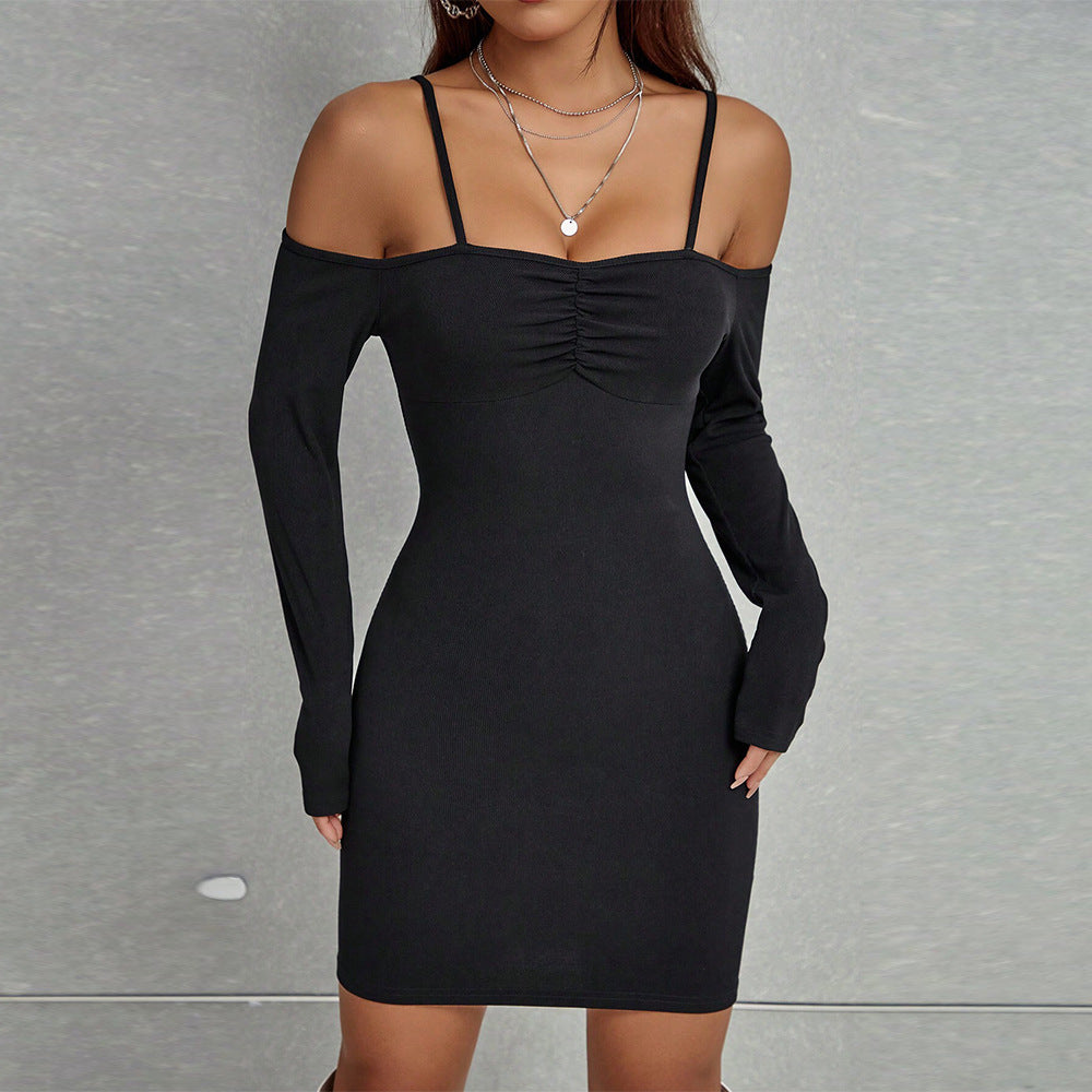 Robe mini femme avec design décolleté et détail de volants élégant Chic & Stil
