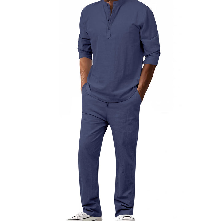 Modern leisure suit for men with an innovative boutonnière design and breathable features Lune London