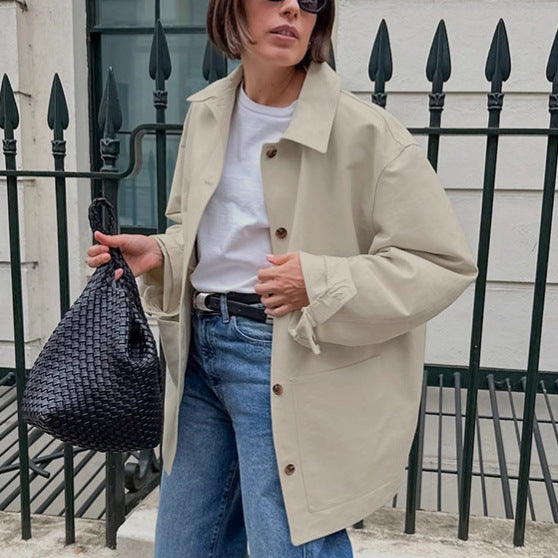 Casual utility jacket for women with large collar and practical pockets Lune London