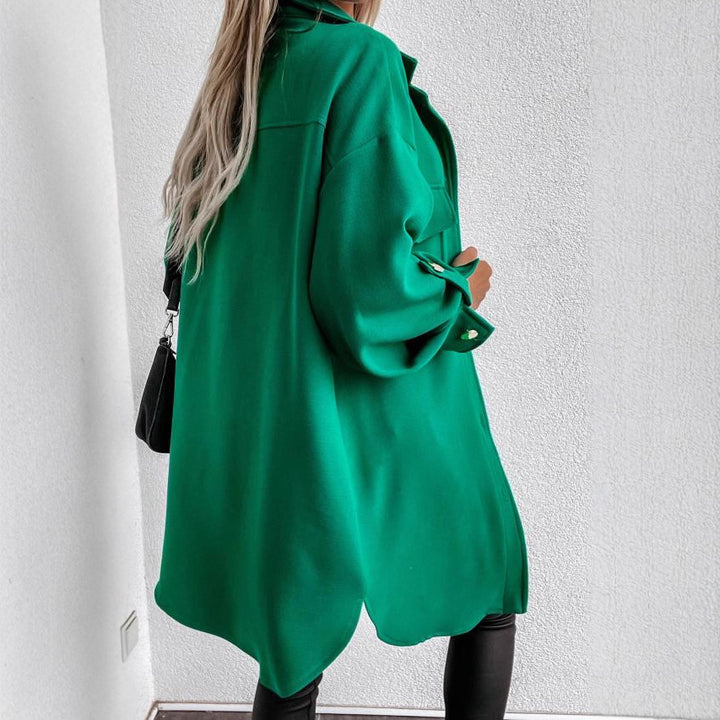 Utility jacket for women with practical pockets and chic elegant cut