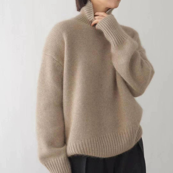 Casual turtleneck pullover for women in fine knit Lune London