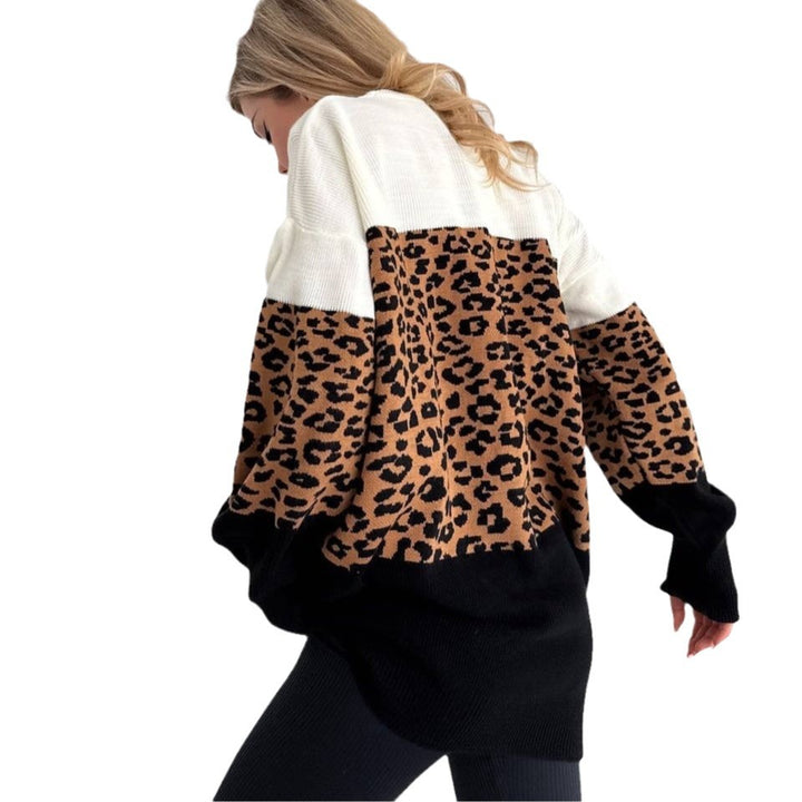 Trendy oversized sweater for women with animal pattern and creative color block details Lune London