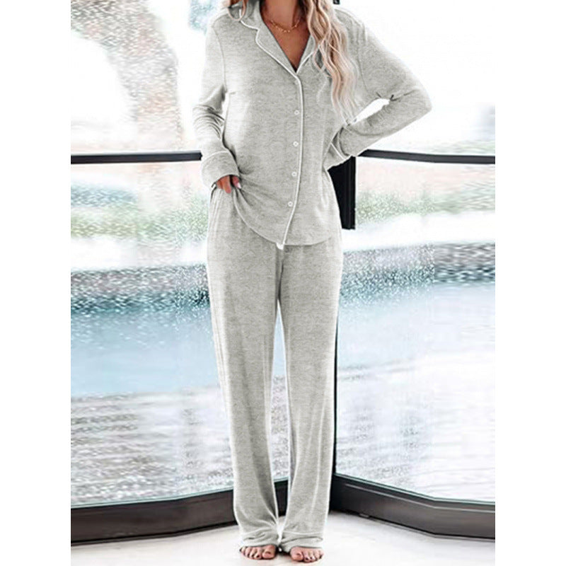 Women's pajama set made of soft, breathable material Lune London