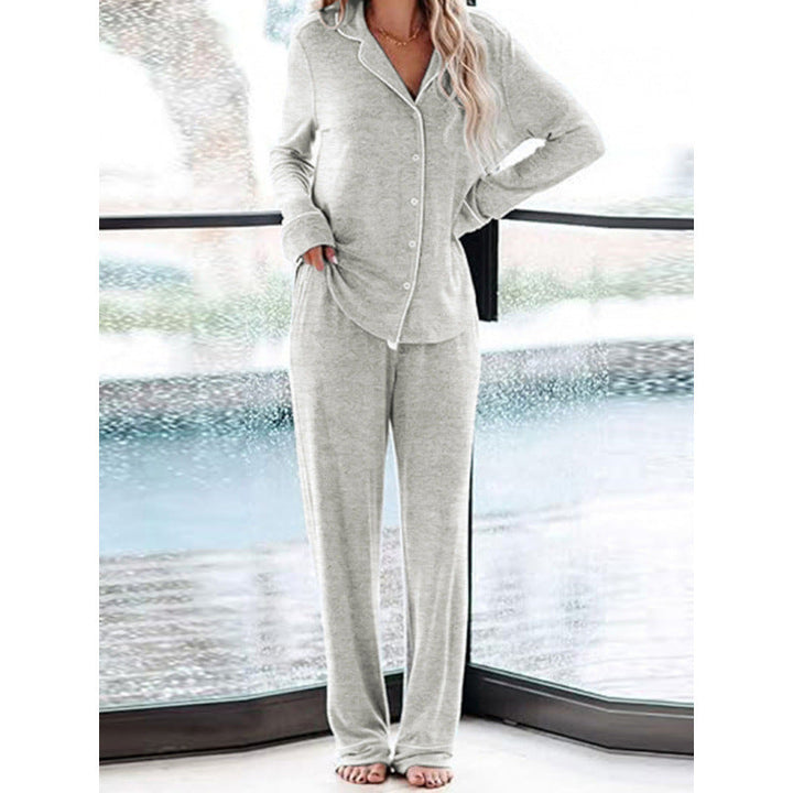 Women's pajama set made of soft, breathable material Lune London