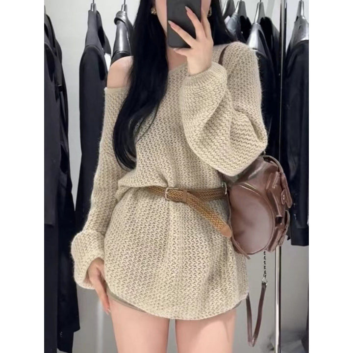 Pull en tricot pour femmes avec design à épaules dénudées et coupe décontractée Chic & Stil